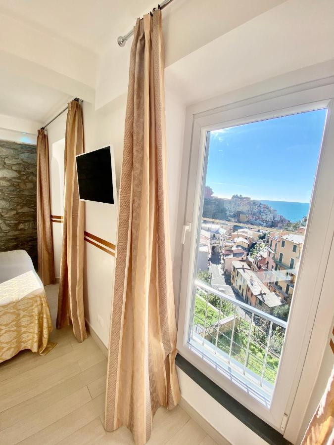 The Manarola Main Plaza Hotel Bagian luar foto
