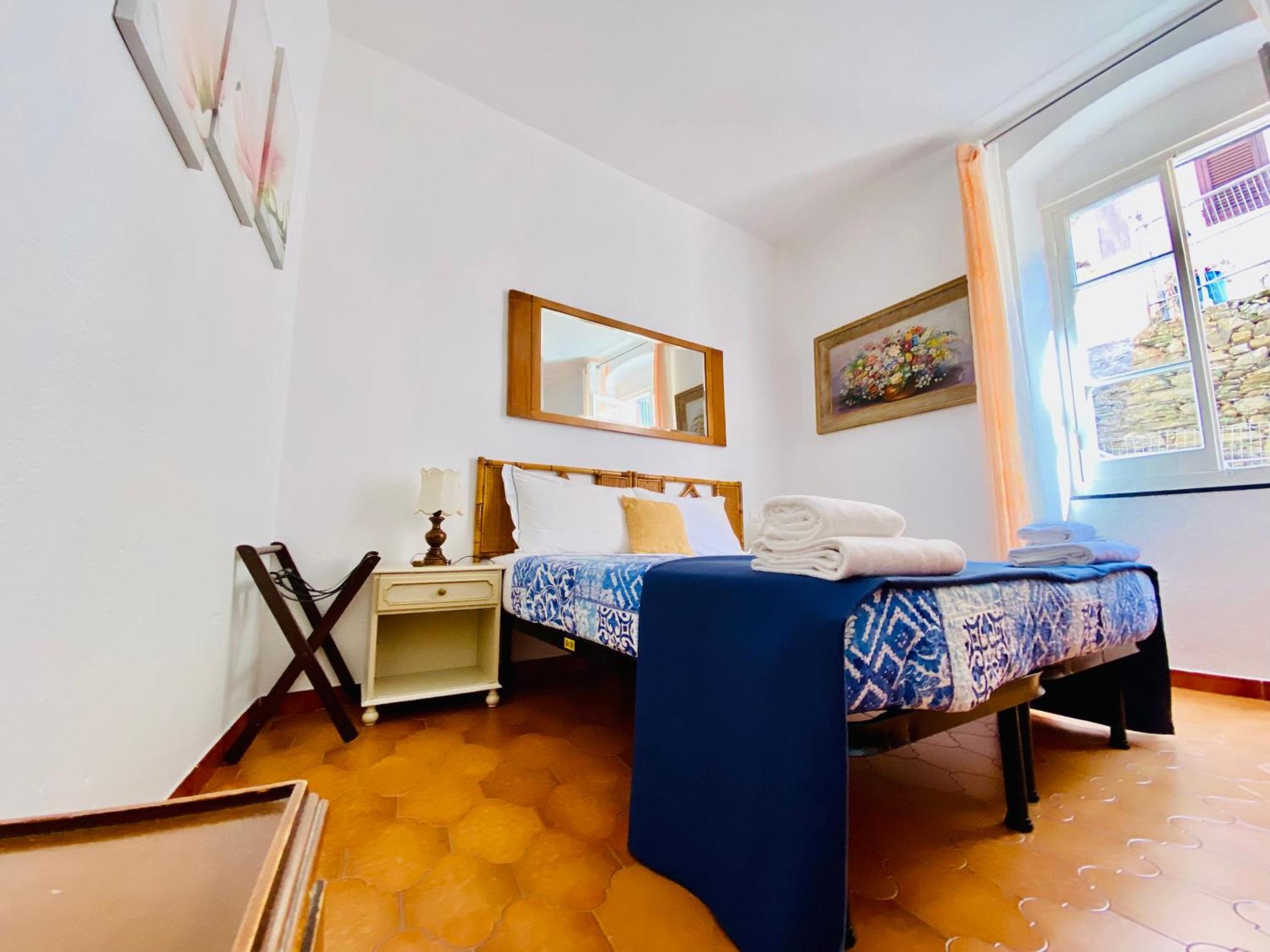 The Manarola Main Plaza Hotel Bagian luar foto
