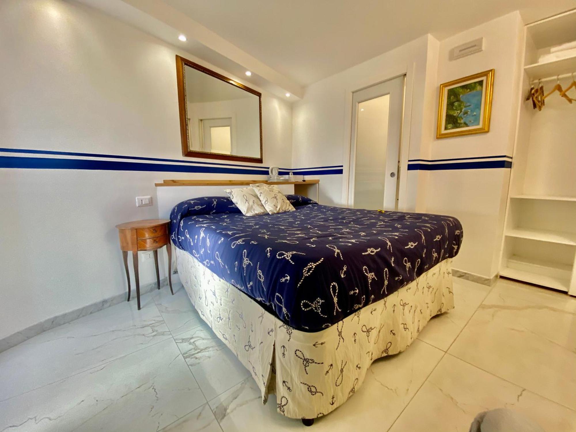 The Manarola Main Plaza Hotel Bagian luar foto